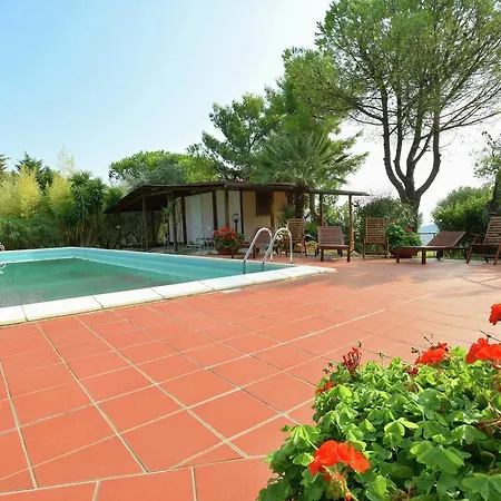 Вилла Cozy In Civitanova Marcheitaly With Private Pool Чивитанова-Марке